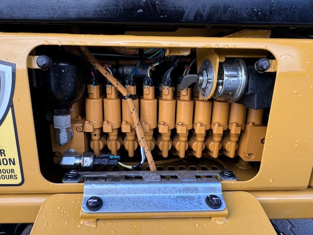 CAT 301.8