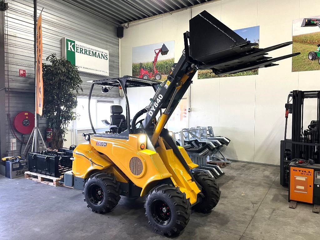 Diverse kniklader minishovel shovel wiellader