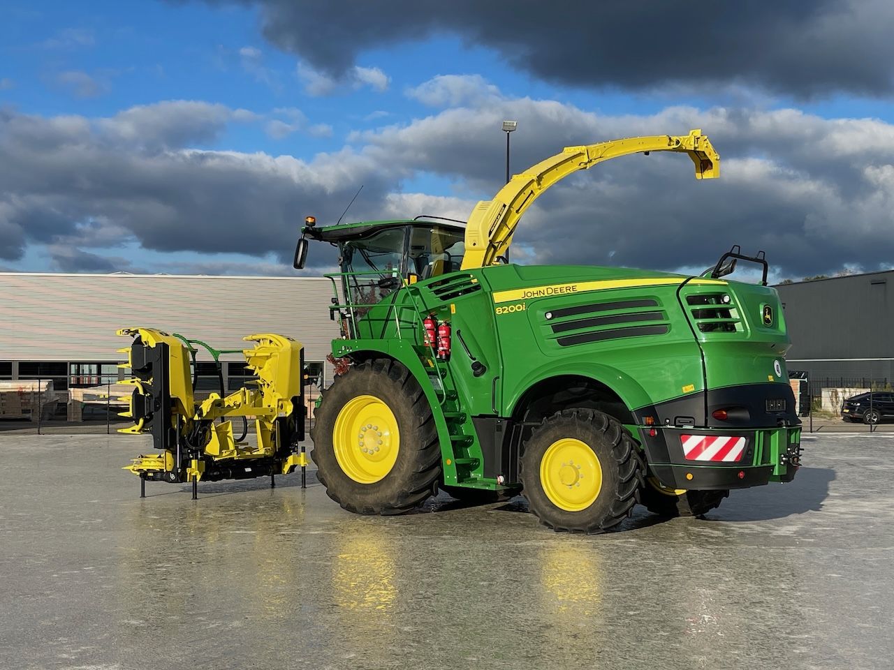 John Deere 8200 140 uur!!! Ex Demo
