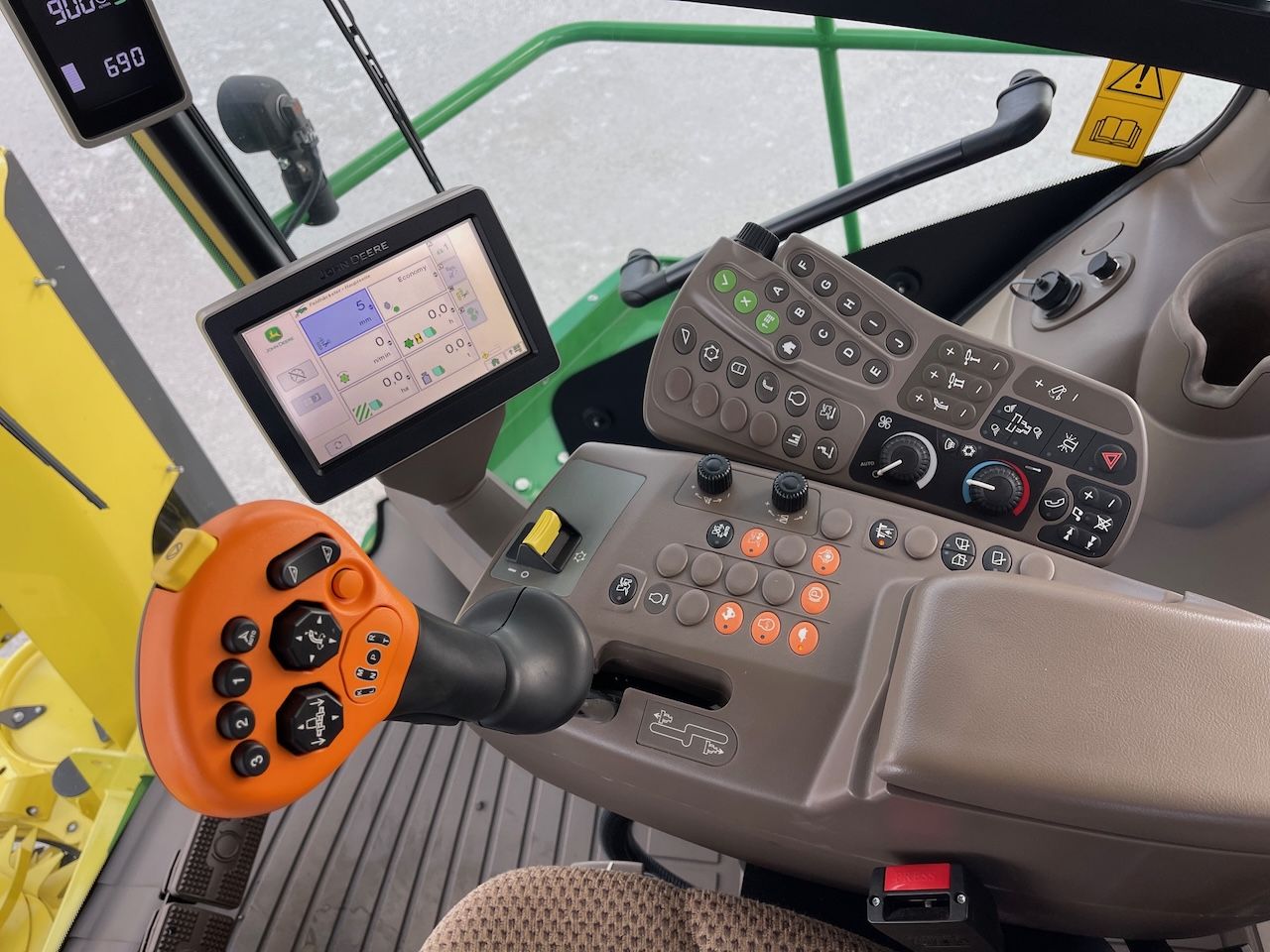 John Deere 8200 140 uur!!! Ex Demo