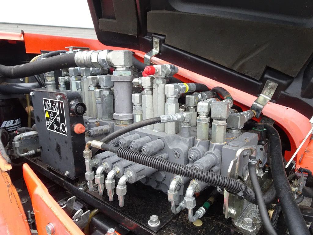Kubota KX080-3