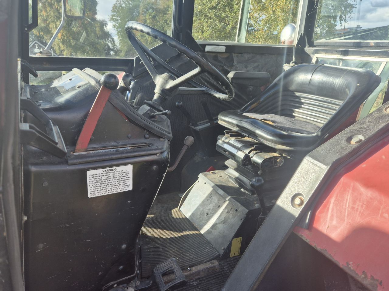 International 844 S