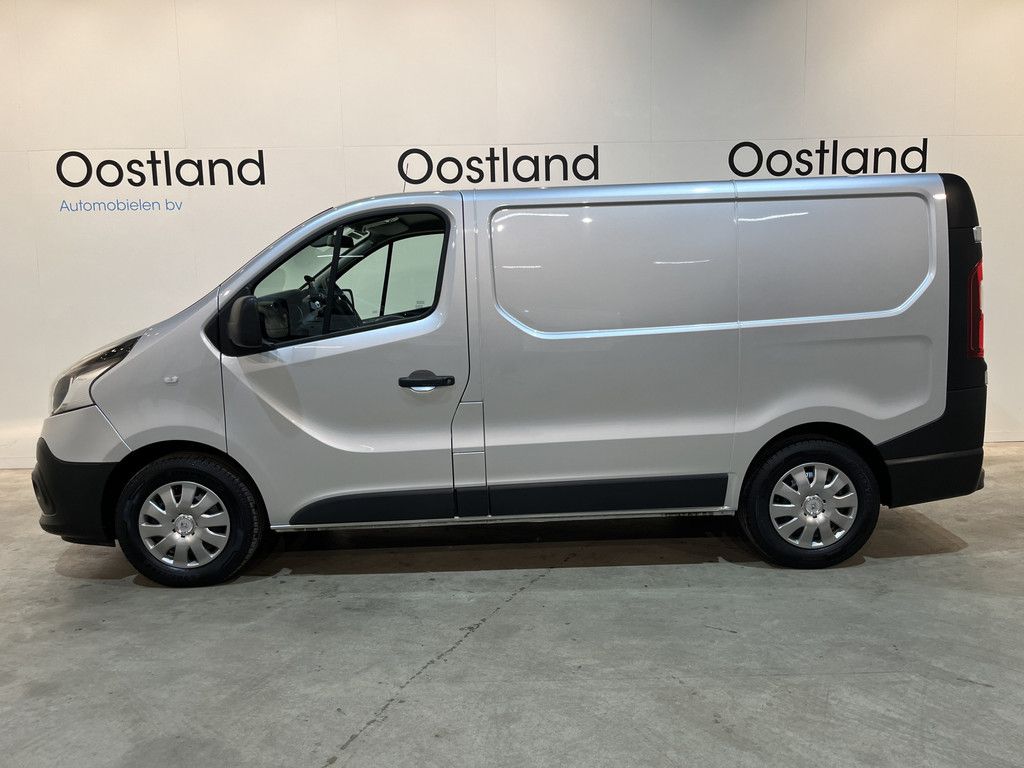 Renault Trafic 2.0 dCi L1H1 170 PK Automaat Servicebus / Sortimo Inrichting / Euro 6 / Airco / Cruise Control / Camera / Trekhaak / 3-Zits /