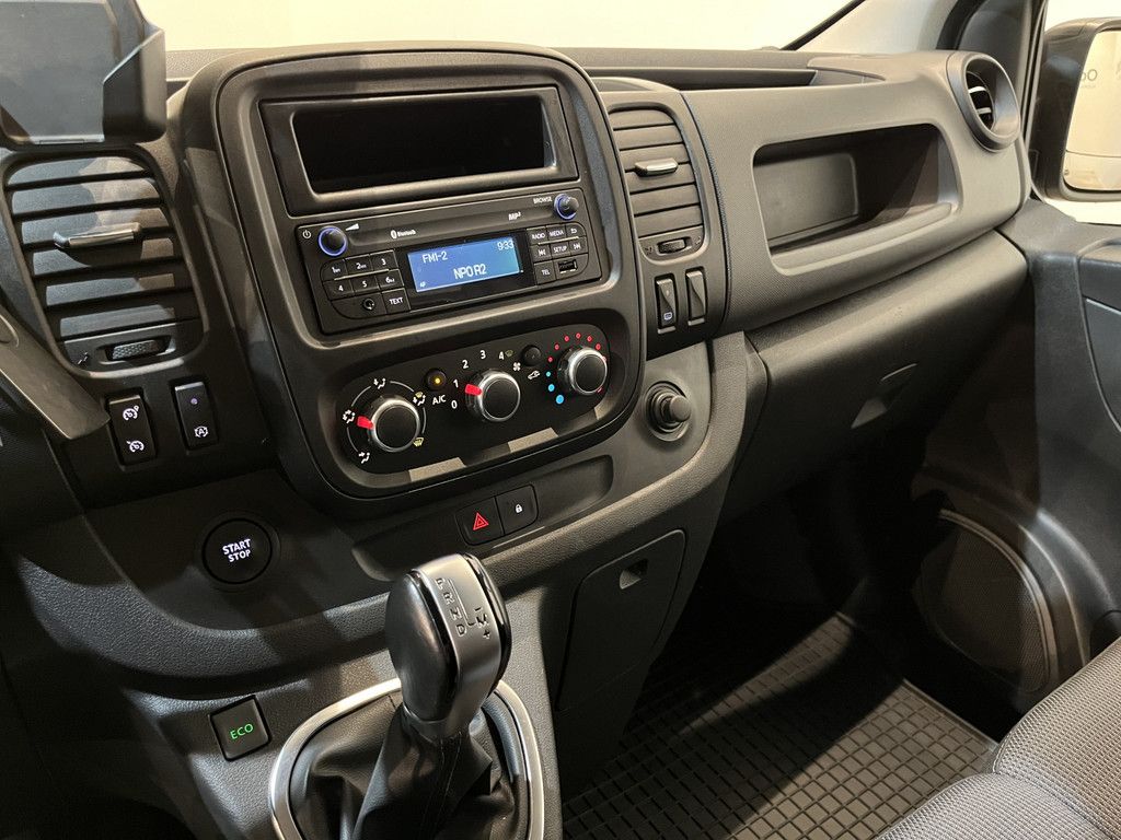 Renault Trafic 2.0 dCi L1H1 170 PK Automaat Servicebus / Sortimo Inrichting / Euro 6 / Airco / Cruise Control / Camera / Trekhaak / 3-Zits /