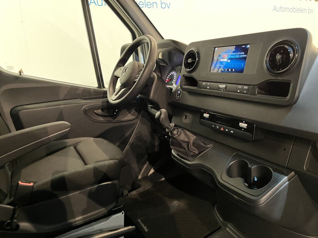 Mercedes-Benz Sprinter 311 CDI L2H2 RWD / Euro 6 / Servicebus / Bott inrichting / 220V / Airco / Oprijplaat / Compressor / CarPlay / Camera