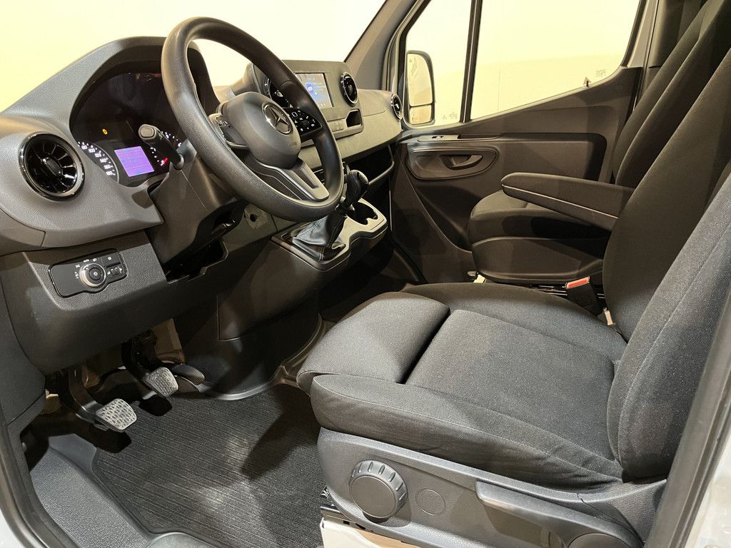 Mercedes-Benz Sprinter 311 CDI L2H2 RWD / Euro 6 / Servicebus / Bott inrichting / 220V / Airco / Oprijplaat / Compressor / CarPlay / Camera