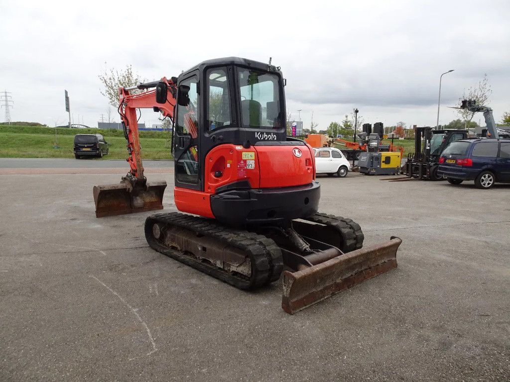 Kubota U55-4