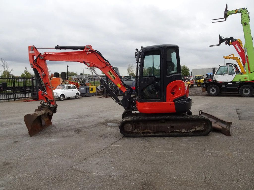 Kubota U55-4