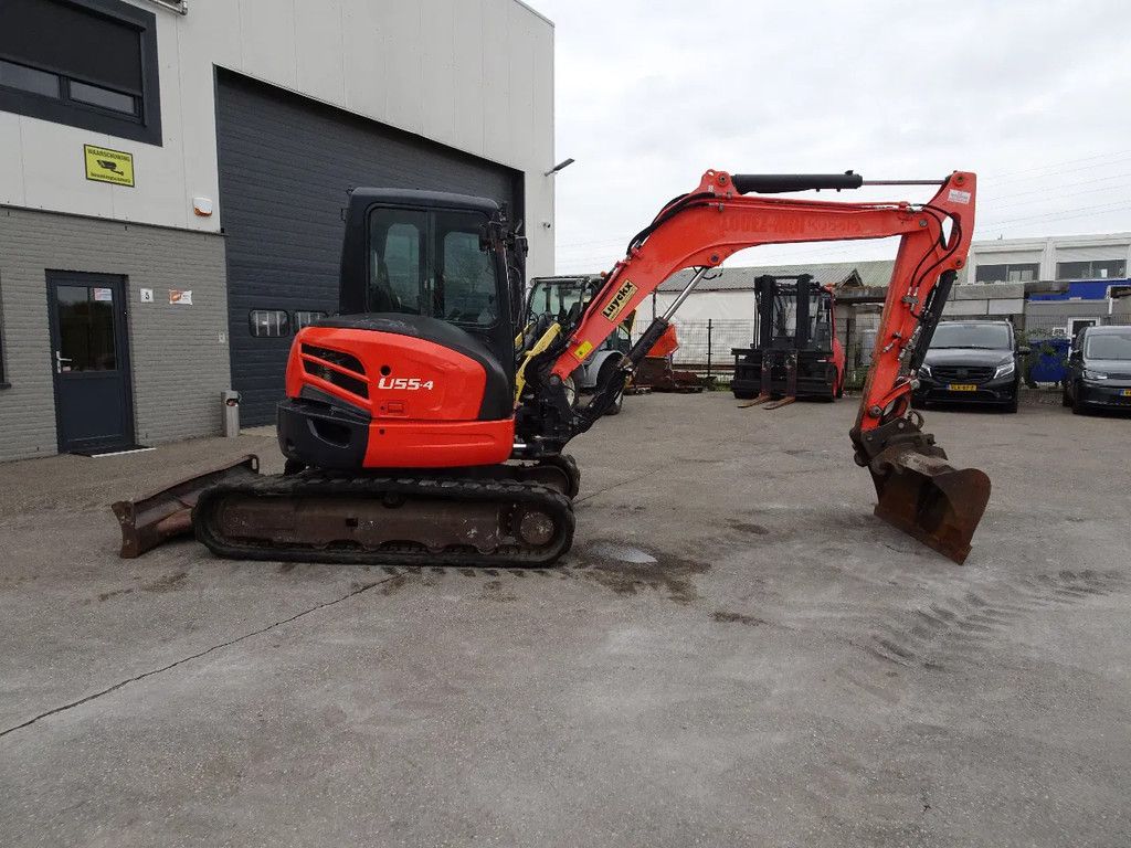 Kubota U55-4