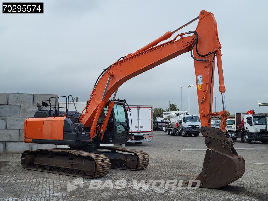 Hitachi ZX210 LC -6