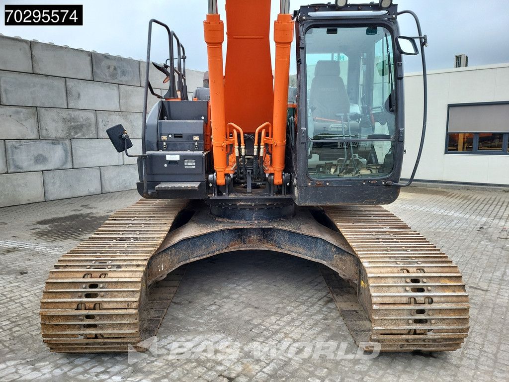 Hitachi ZX210 LC -6