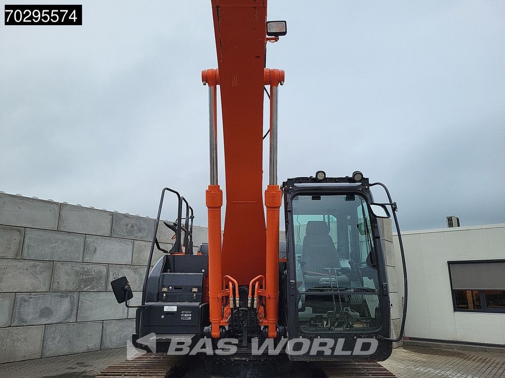 Hitachi ZX210 LC -6