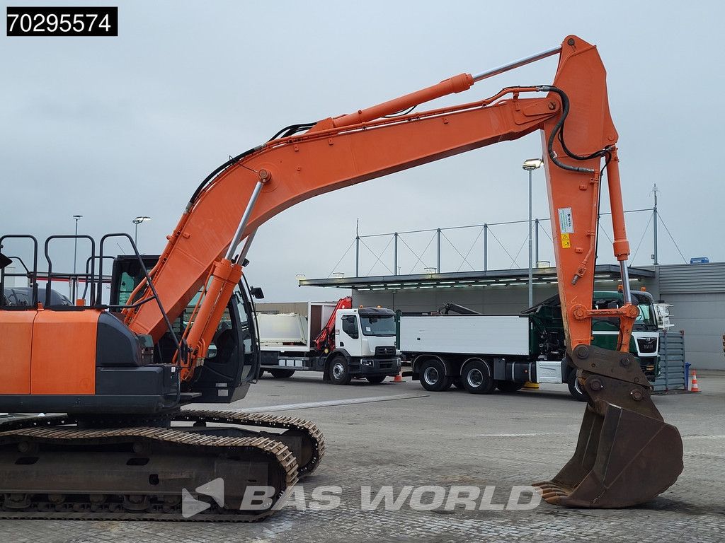 Hitachi ZX210 LC -6