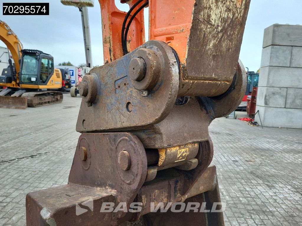 Hitachi ZX210 LC -6
