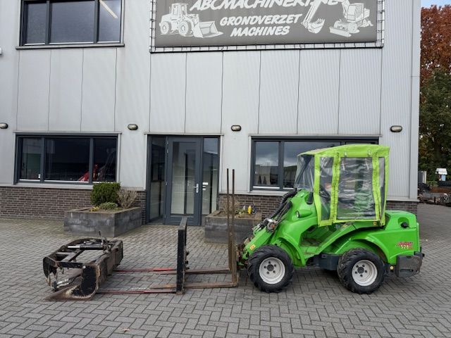 Avant 528TDL Telescoop Minishovel Kniklader 2015 1800u ZGST