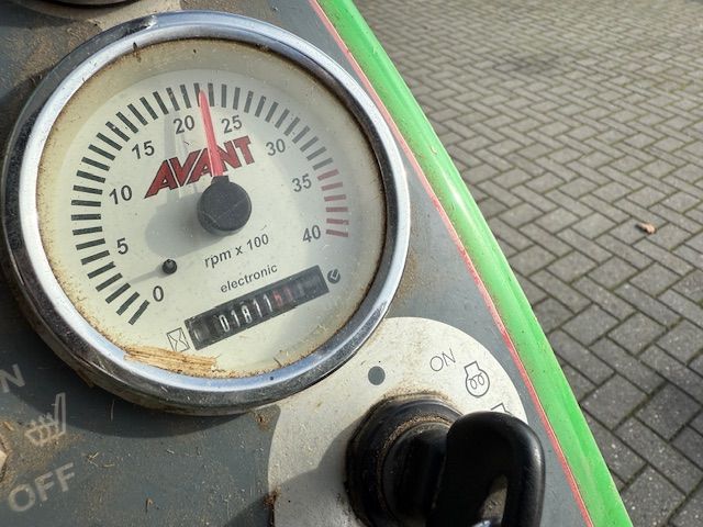 Avant 528TDL Telescoop Minishovel Kniklader 2015 1800u ZGST