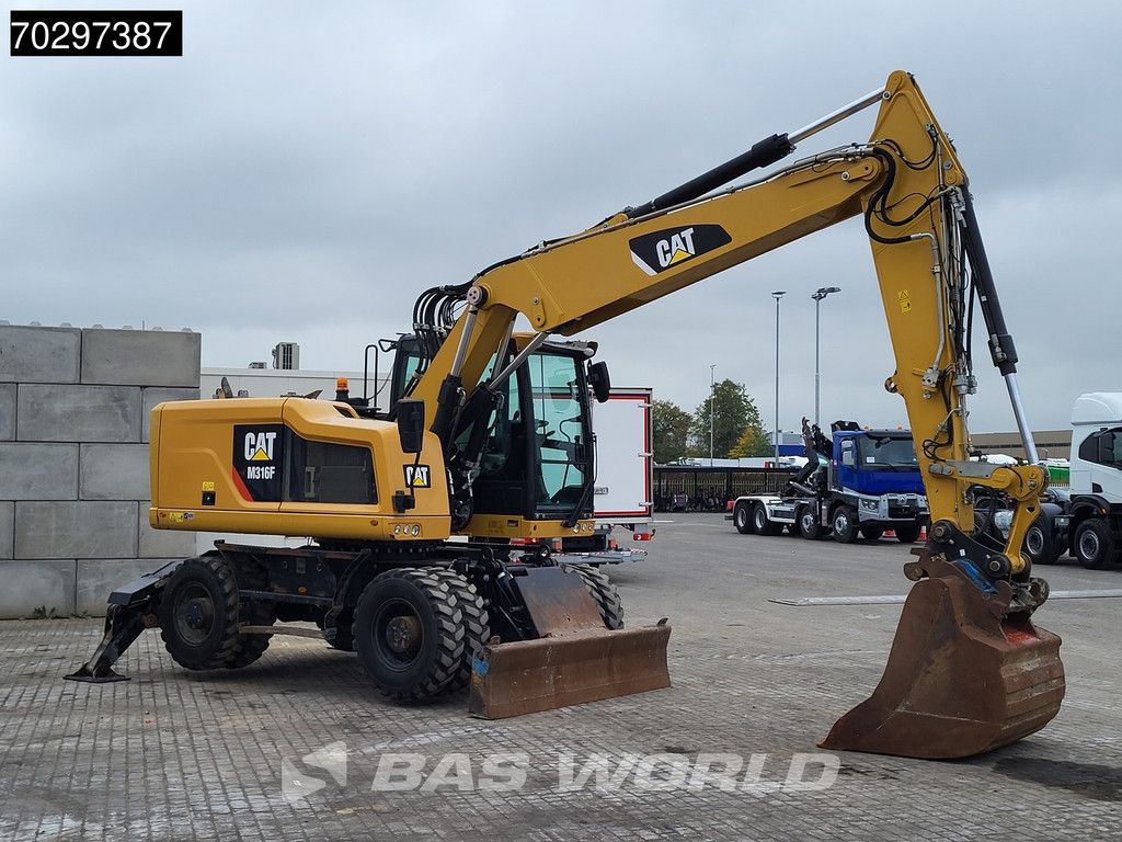 Caterpillar M316F M316 F OUTRIGGERS + BLADE