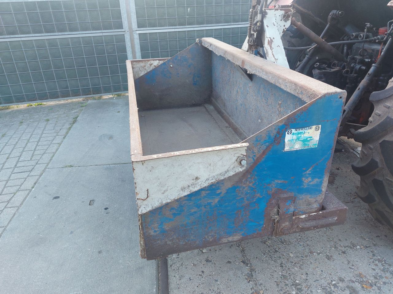 Grondbak hydraulisch bediend