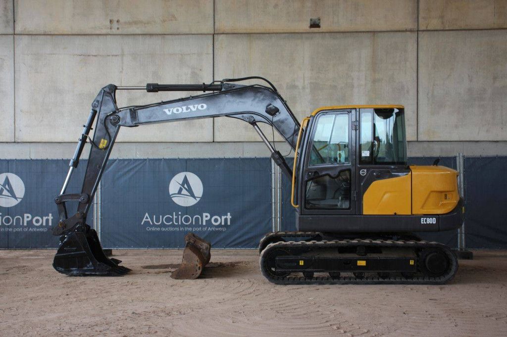 Rupsgraafmachine Volvo EC80D Diesel 42kW 2017