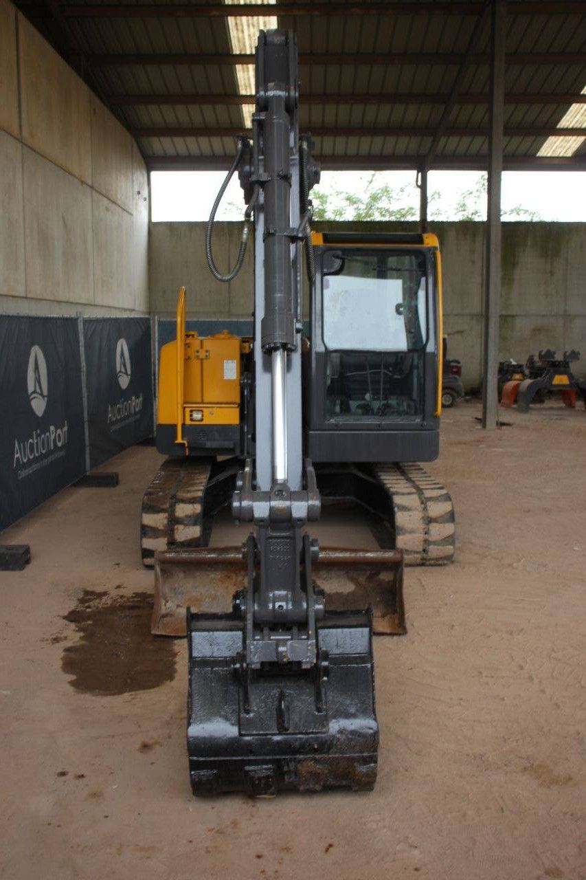 Rupsgraafmachine Volvo EC80D Diesel 42kW 2017