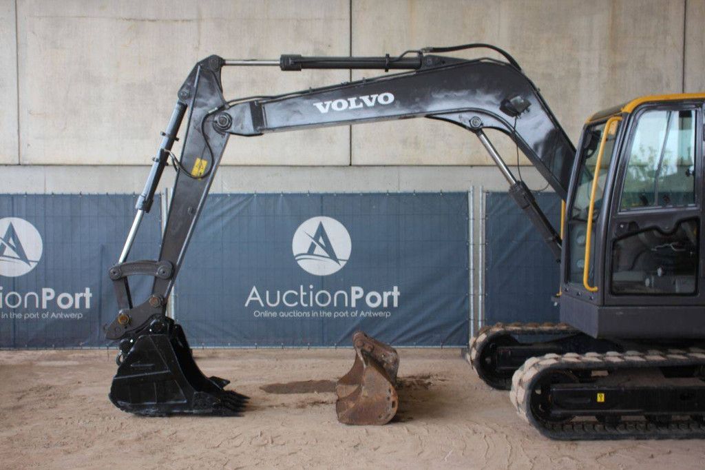 Rupsgraafmachine Volvo EC80D Diesel 42kW 2017