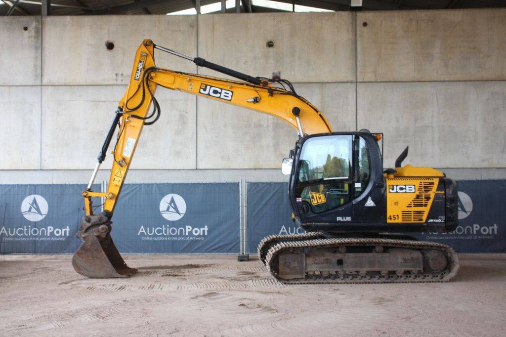 Raupenbagger JCB JS130LC Diesel 81kW 2019