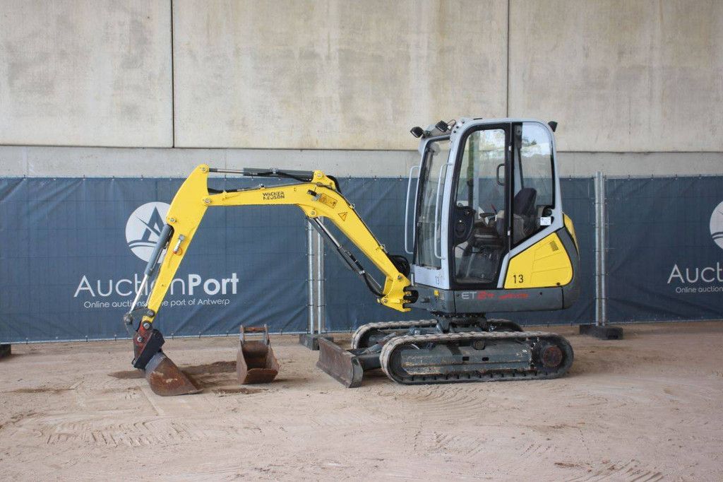 Mini excavator Wacker Neuson ET24 Diesel 13.4kW 2014