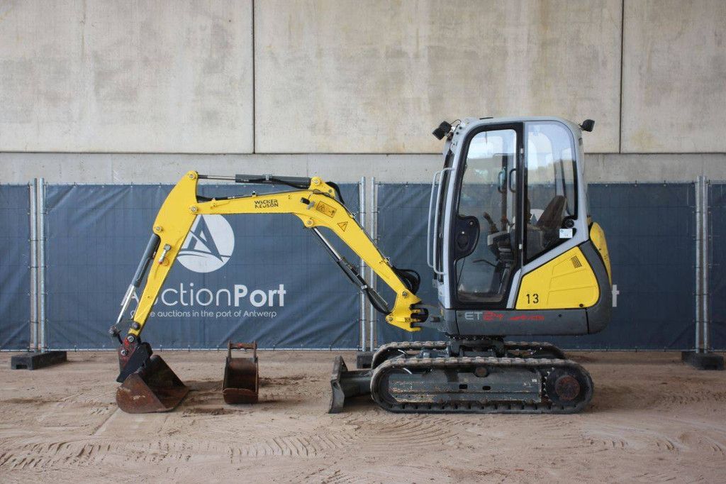 Mini excavator Wacker Neuson ET24 Diesel 13.4kW 2014