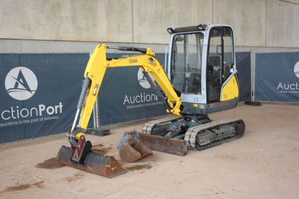 Mini excavator Wacker Neuson ET24 Diesel 13.4kW 2014