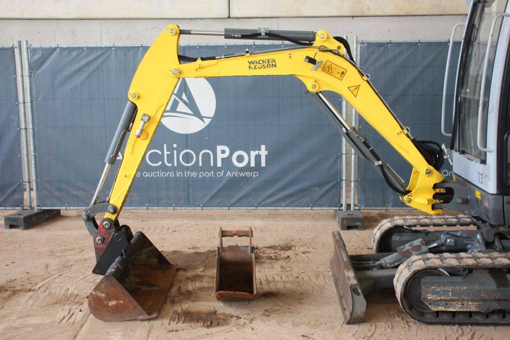 Mini excavator Wacker Neuson ET24 Diesel 13.4kW 2014