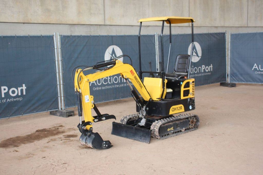 Mini Excavator AGT Industrial QH12R Petrol 13.5 hp 2024 New