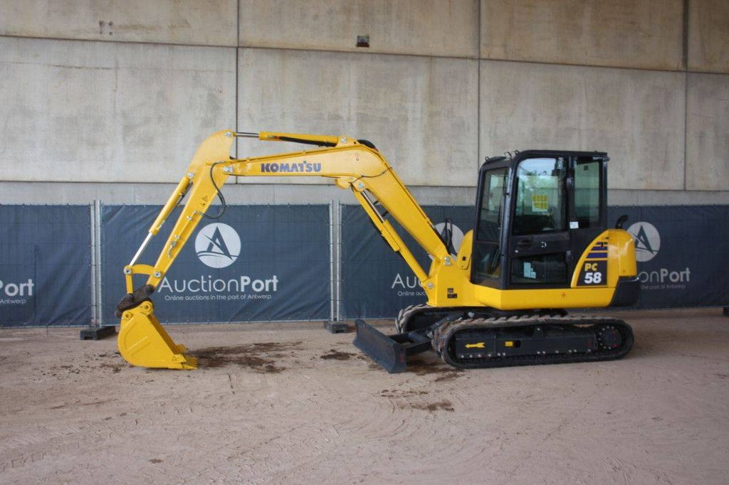 Crawler excavator Komatsu PC58-8 Diesel 34.5kW 2022