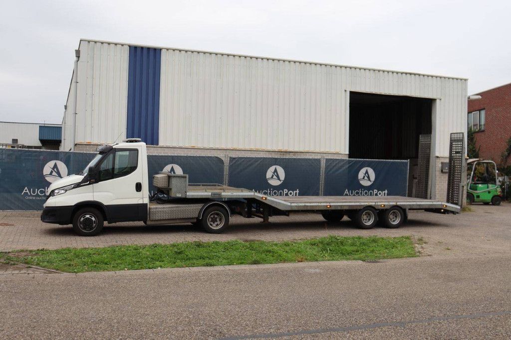 Iveco 40C18 Diesel 2021 met Oplegger Veldhuizen