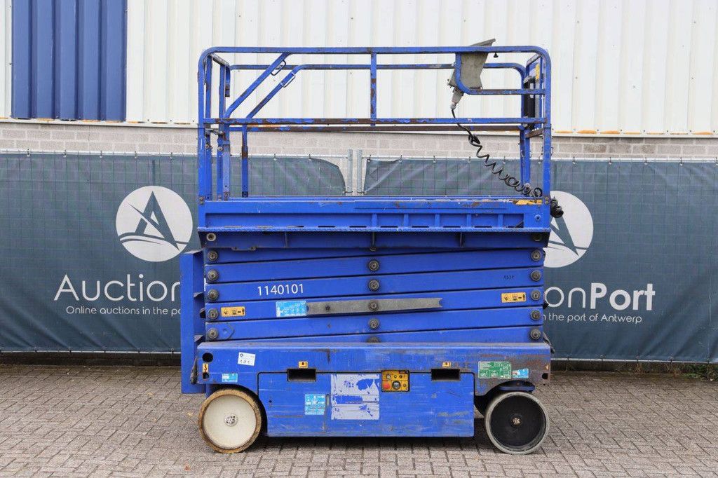 Scissor lift Airo XS7E Electric 8.0m 2012