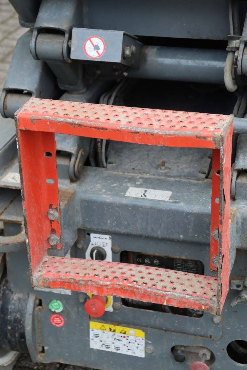 Scissor Lift Skyjack SJ III 3219 Electric 7.8m 2016