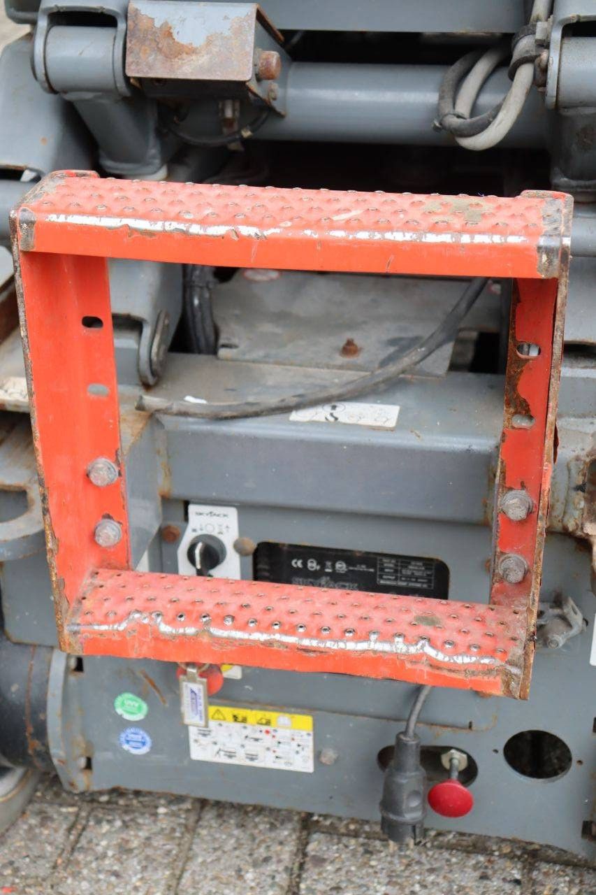 Scissor Lift Skyjack SJ III 3219 Electric 7.8m 2016