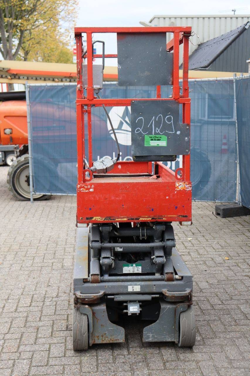 Scissor Lift Skyjack SJ III-3219 Electric 7.8m 2014