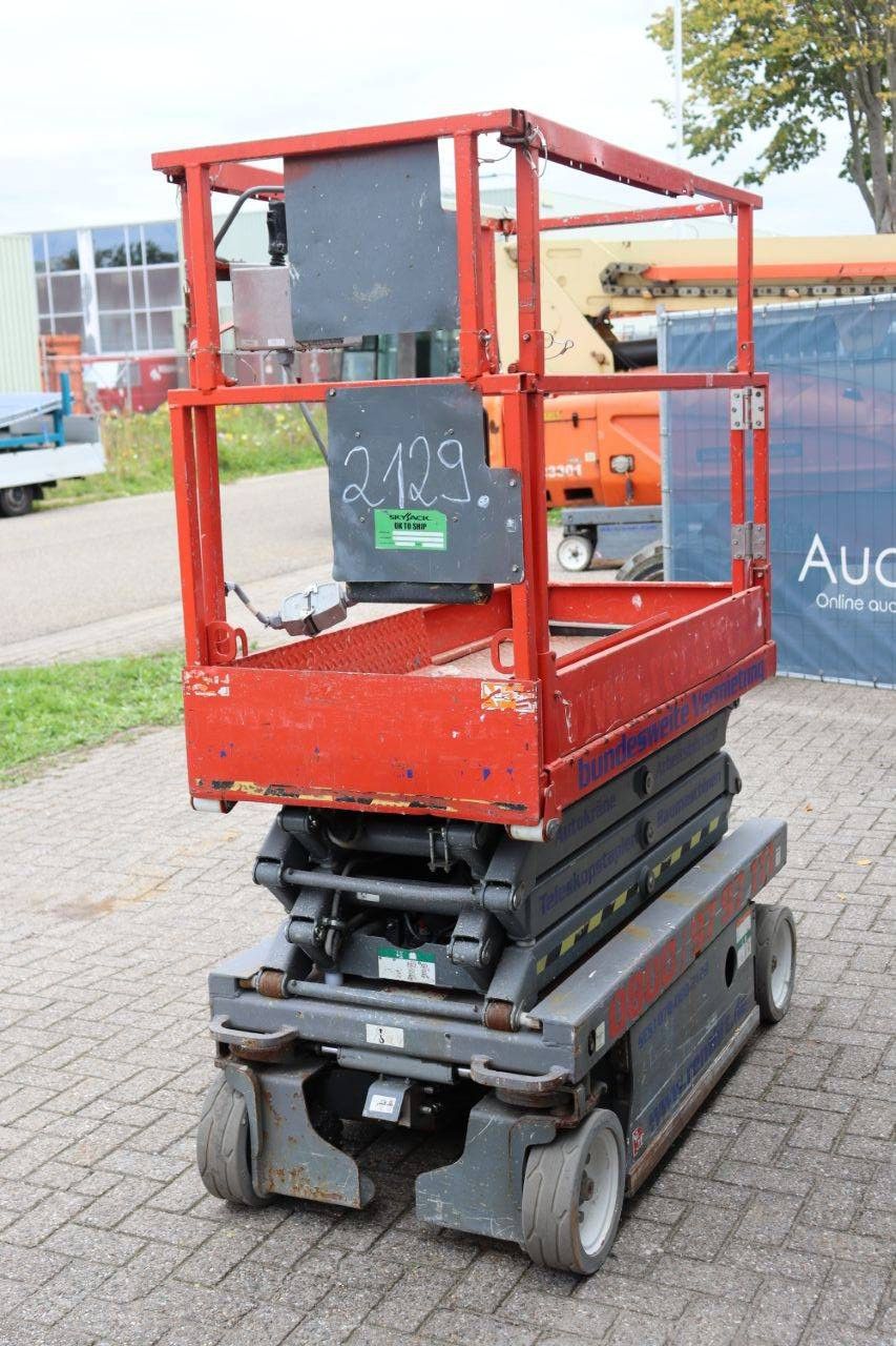 Scissor Lift Skyjack SJ III-3219 Electric 7.8m 2014
