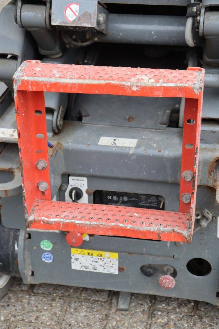 Scissor Lift Skyjack SJ III 3219 Electric 7.8m 2016