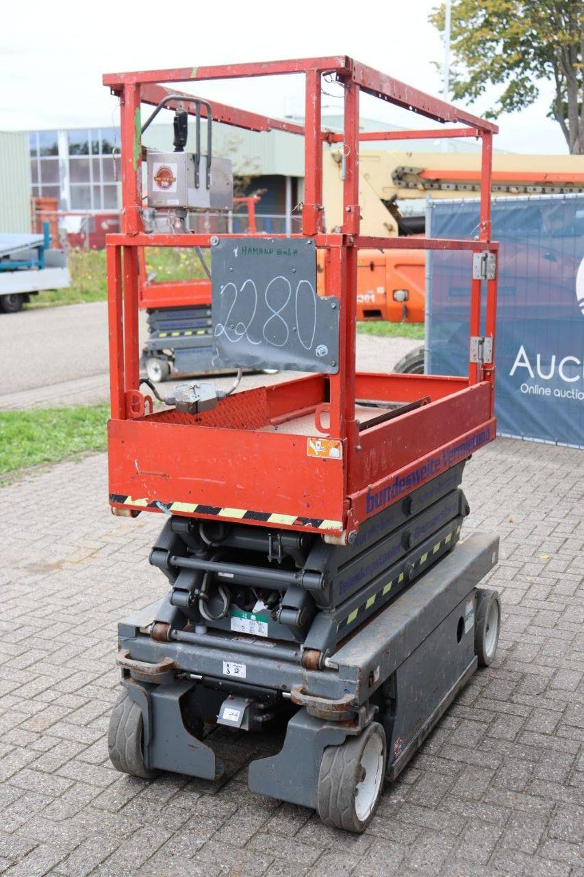 Scissor lift Skyjack SJ III 3219 Electric 7.8m 2017