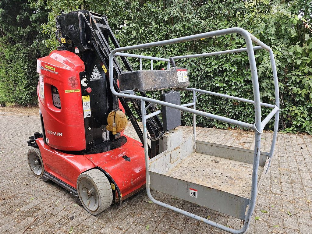 Manitou 100VJR Electric Mast Lift 9.9m