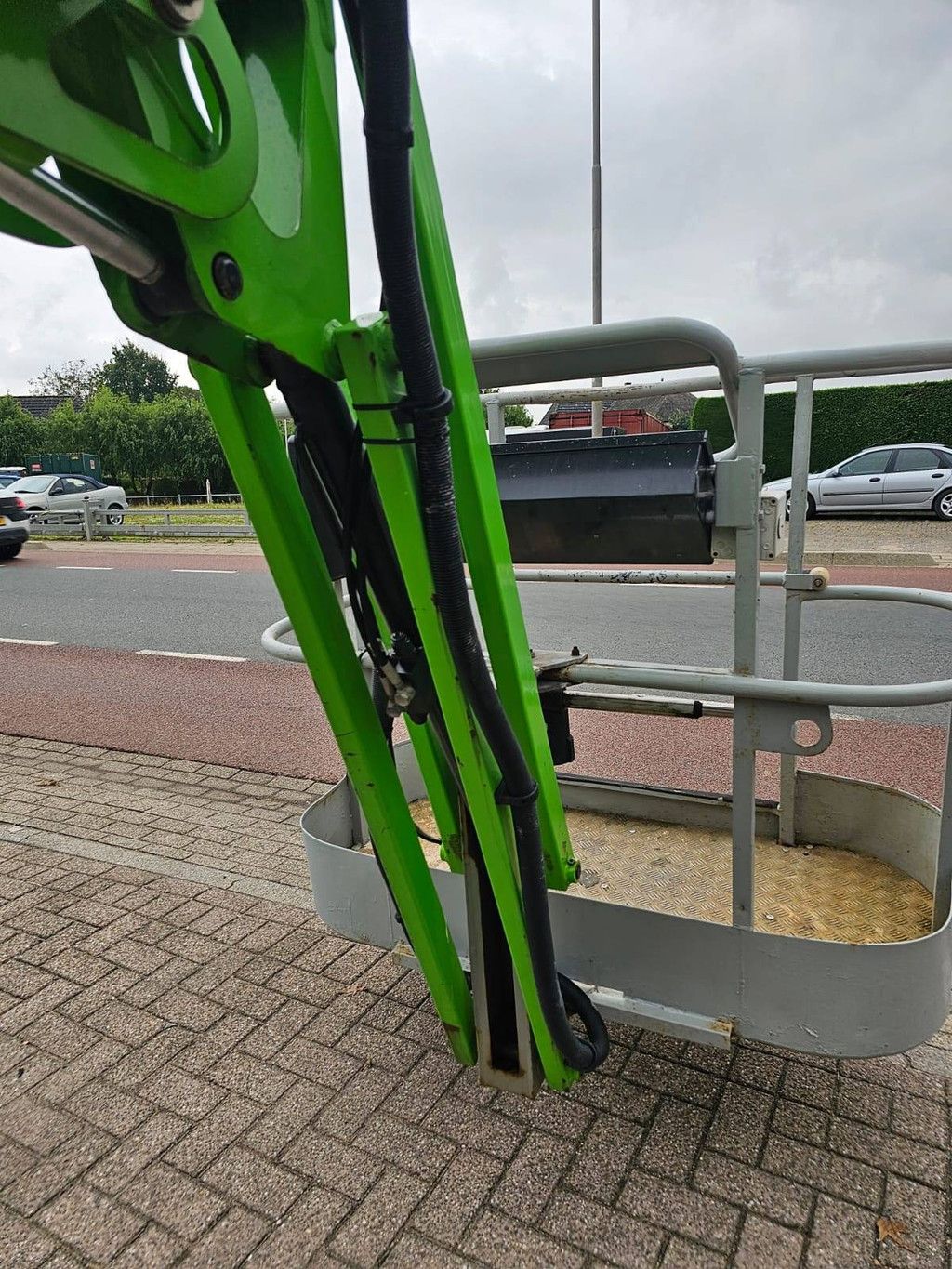 Niftylift HR15NDE Electric 15.5m articulated boom lift