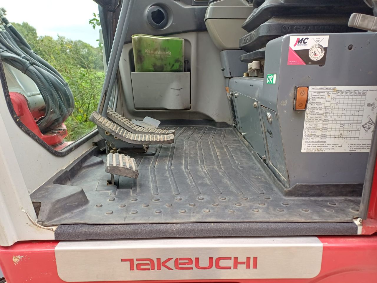 Takeuchi TB230 | bj 2020 | 5485uur | Kantelstuk CW05