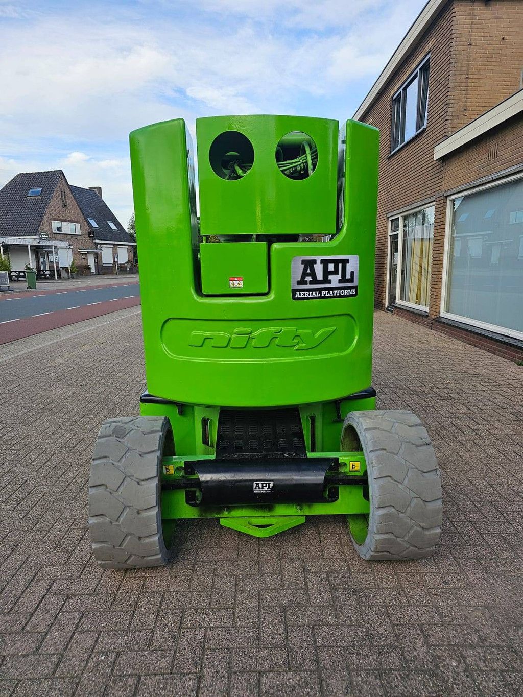 Nifty HR17 NDE Elektro+Diesel 17,2 m Gelenkteleskoparbeitsbühne 2012