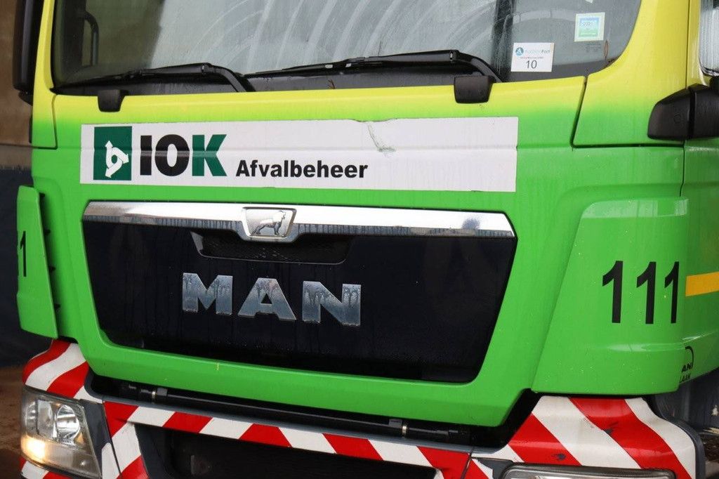 Hook-arm system Truck MAN TGS 28.360 6X2-2 BL Diesel 2013