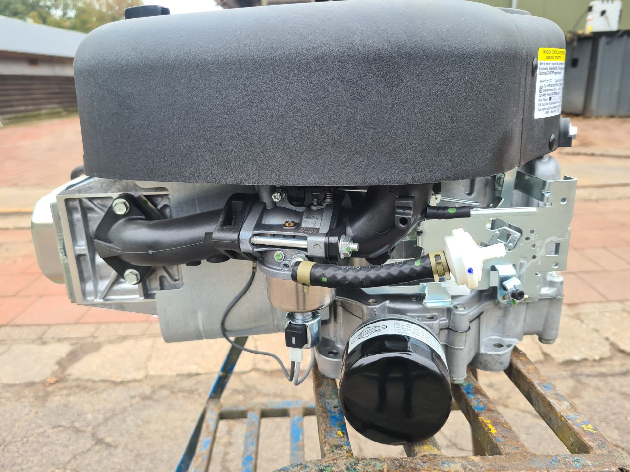 Nieuwe Briggs & Stratton B&S zitmaaier motor 15.5 pk.