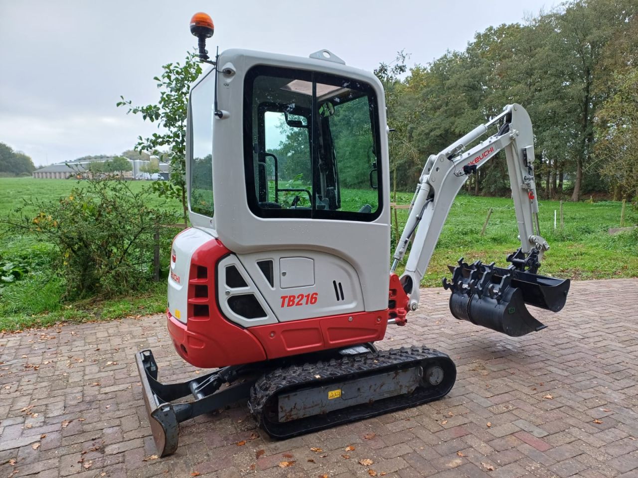 Takeuchi TB216 | bj2021 | 1595 uur