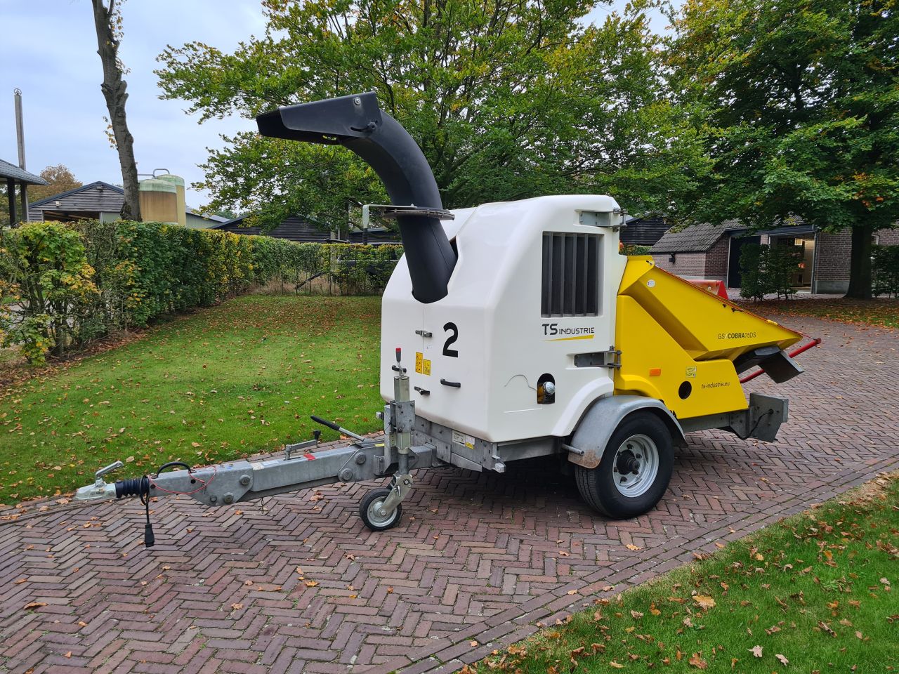 Hout versnipperaar hakselaar schredder TS Industrie Cobra 75.