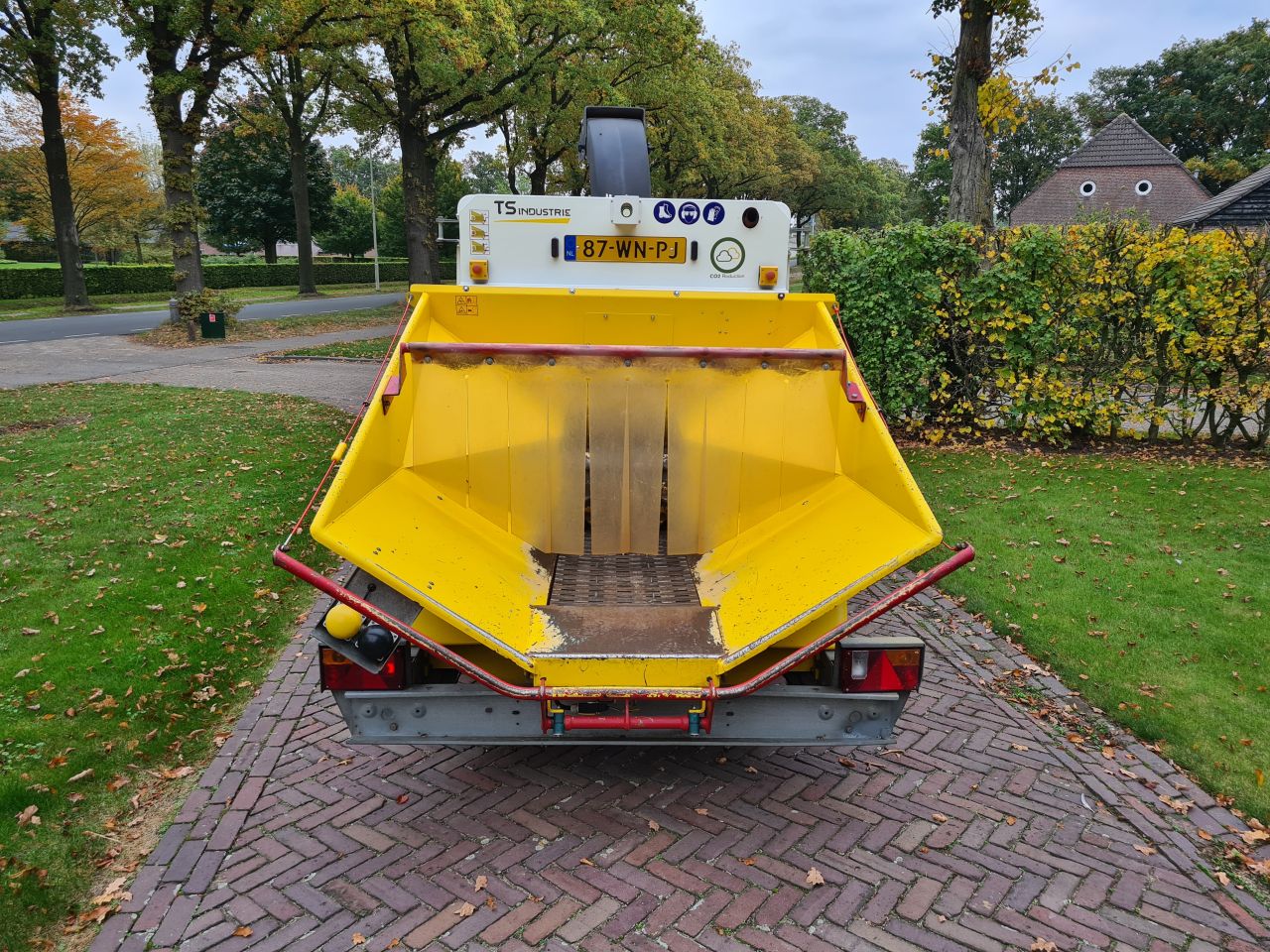 Hout versnipperaar hakselaar schredder TS Industrie Cobra 75.