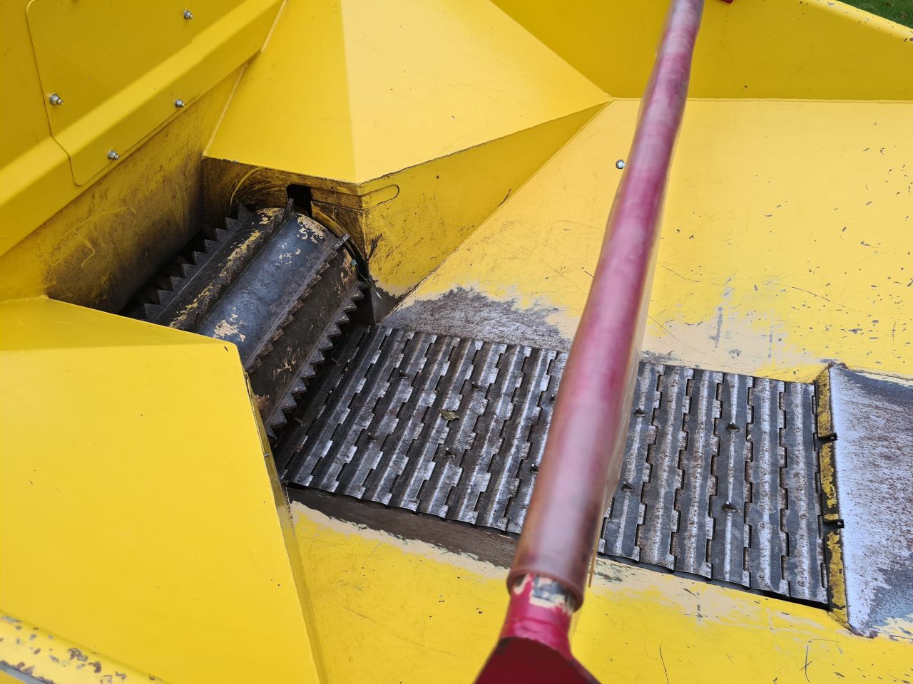 Hout versnipperaar hakselaar schredder TS Industrie Cobra 75.